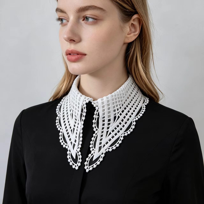 Cuello Falso Blanco con Volant - Embroidery reseña y precio